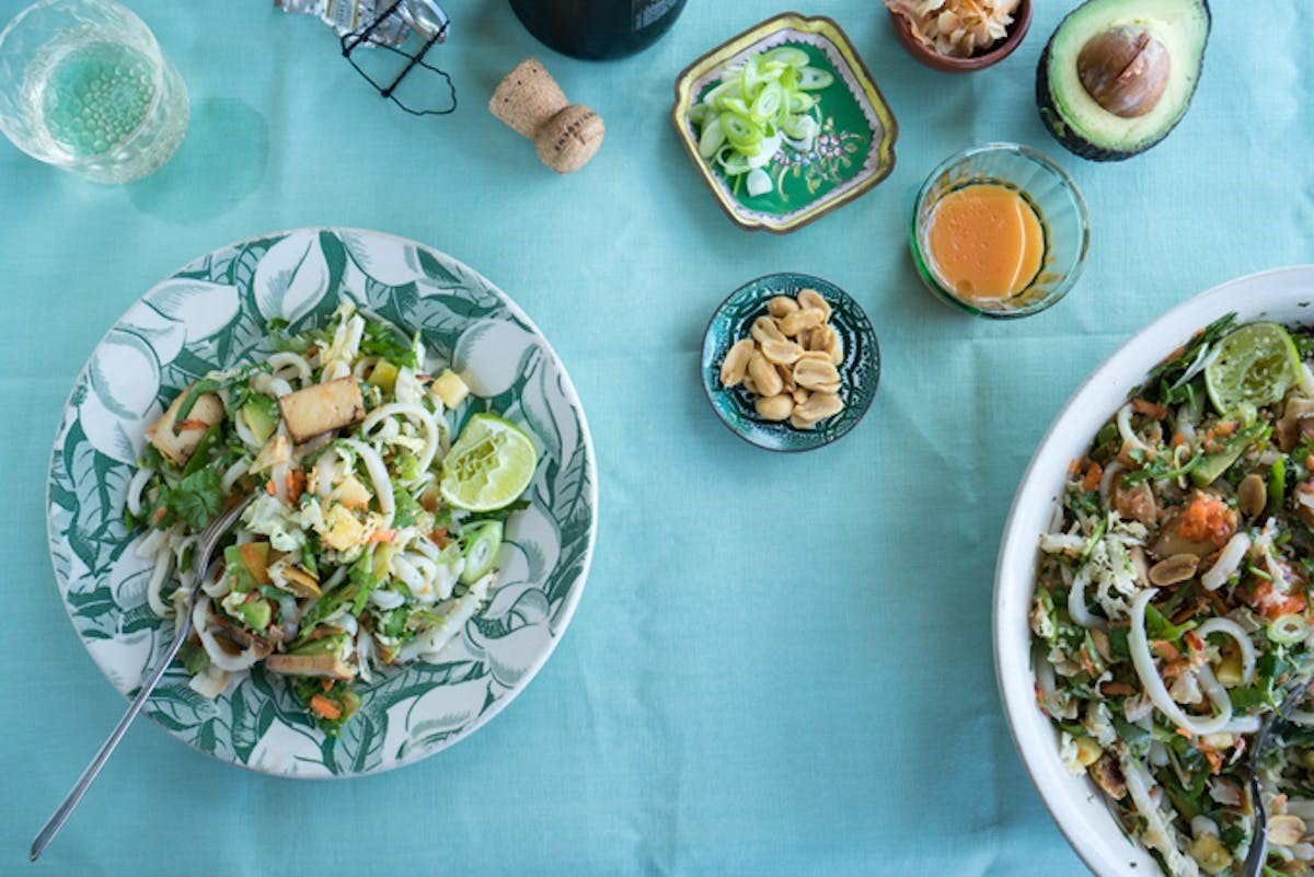 Sriracha Rainbow Noodle Salad A Flavorful Fusion for Everyday Cravings